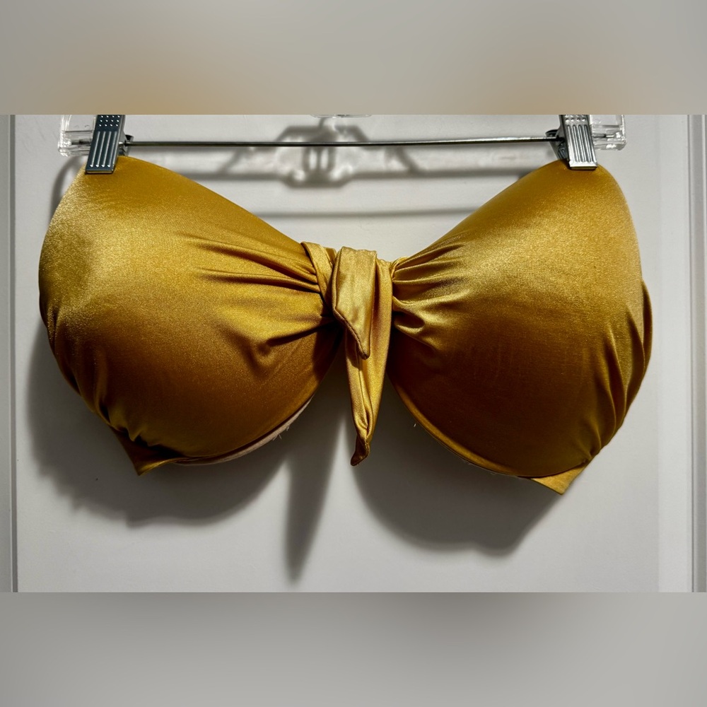 🌴Victoria's Secret Gold Bikini Top🌴